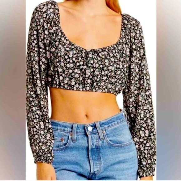NEW Elodie Floral Crop Top - Picture 1 of 9
